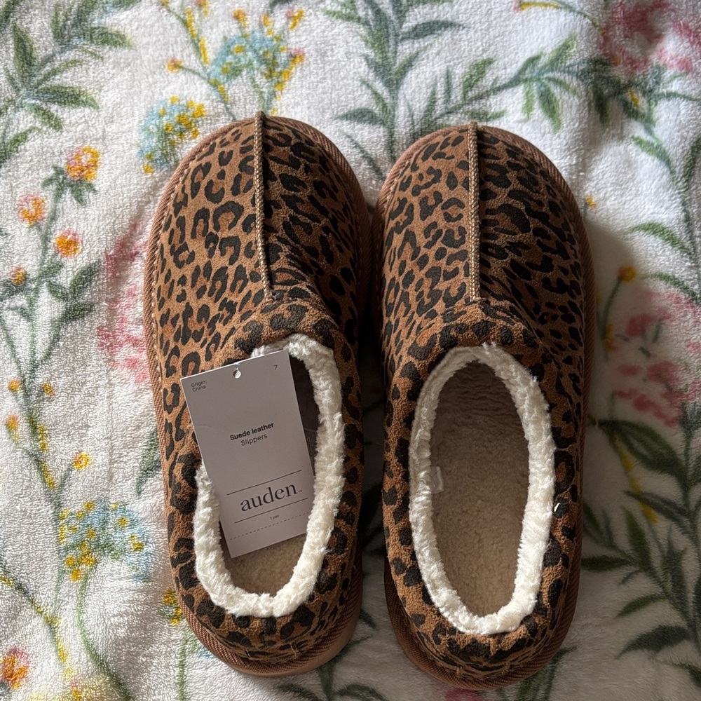 Auden Kids' Brown Leopard Slippers